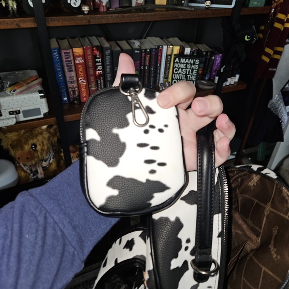 Wrangler Black and White Backpack - Picture 6 of 7